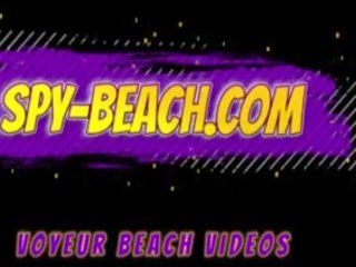 Podglądanie amatorzy nudyści plaża - ukryty kamera zbliżenie pokaz