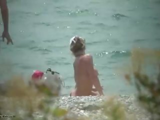 Public beach nudism vid